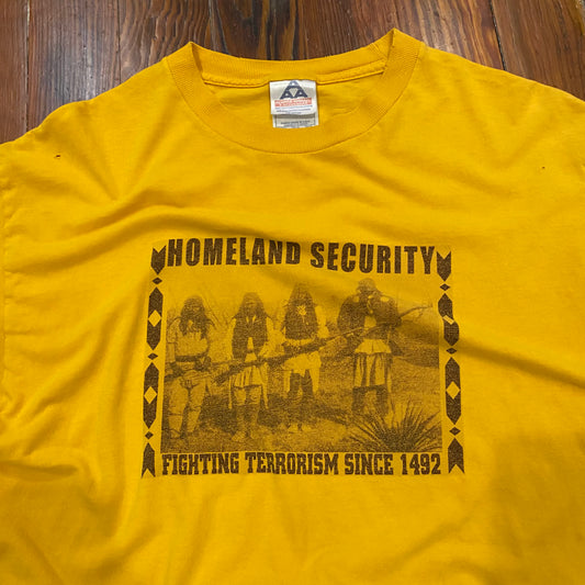 Vintage Homeland Security Fighting Terrorism Tee - L