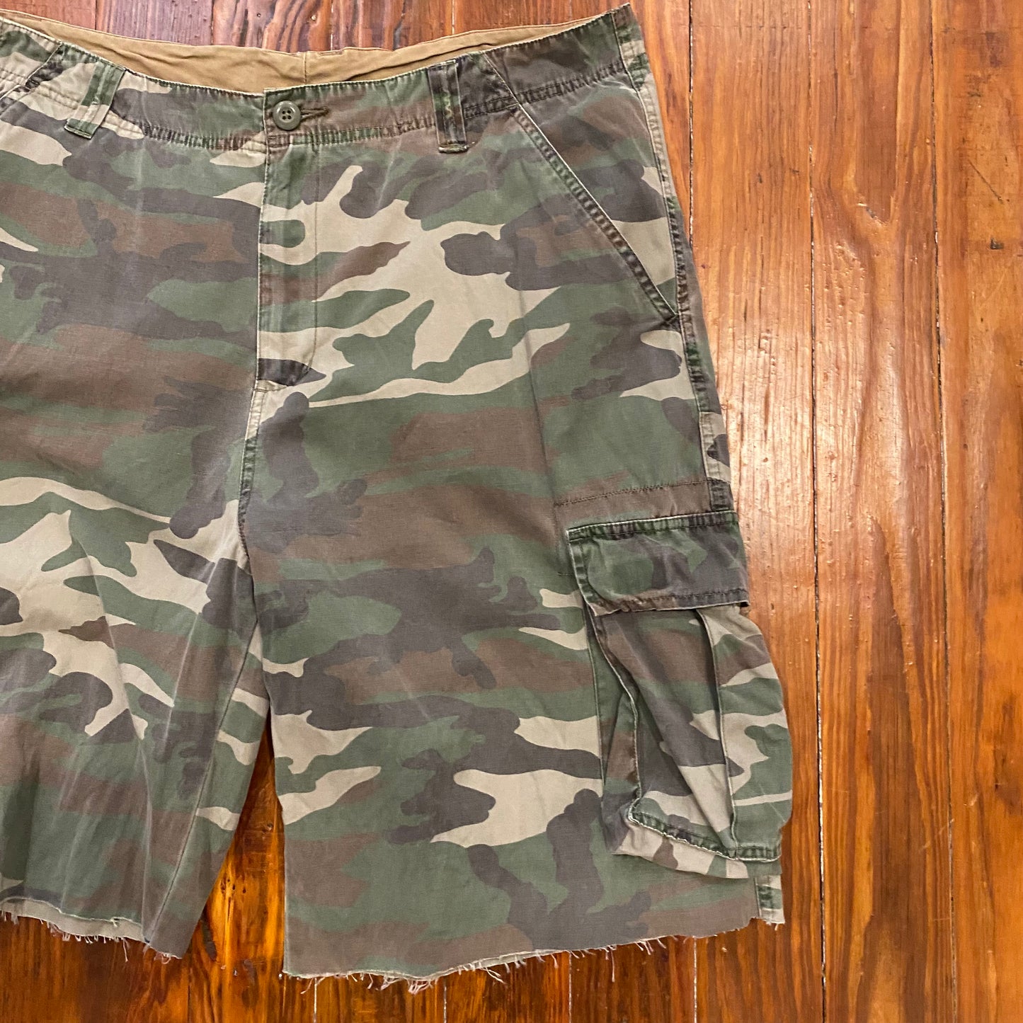 Camo Cargo Shorts- 38x11
