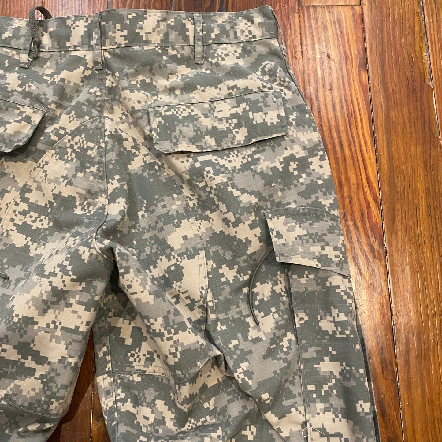 Camo Army Cargo Pants- 31x37