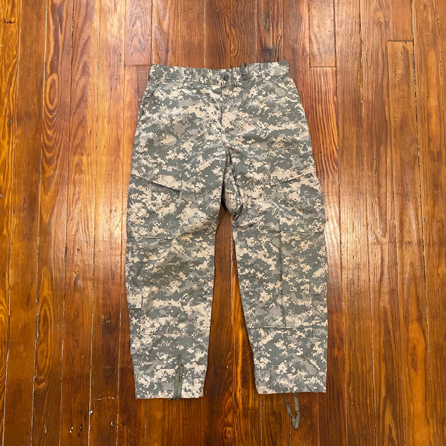 Camo Army Cargo Pants- 31x37