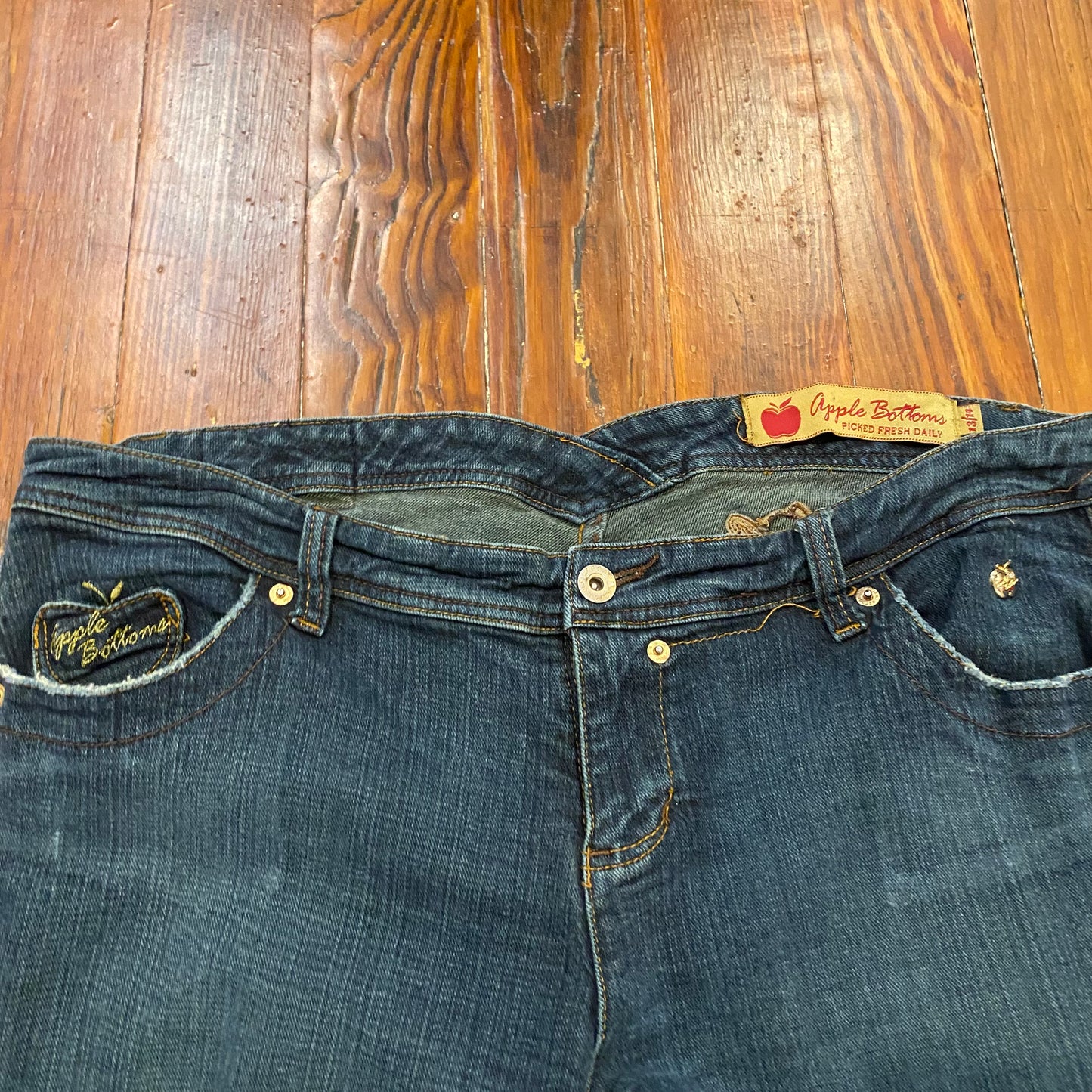 Apple Bottom Jeans- 18x31