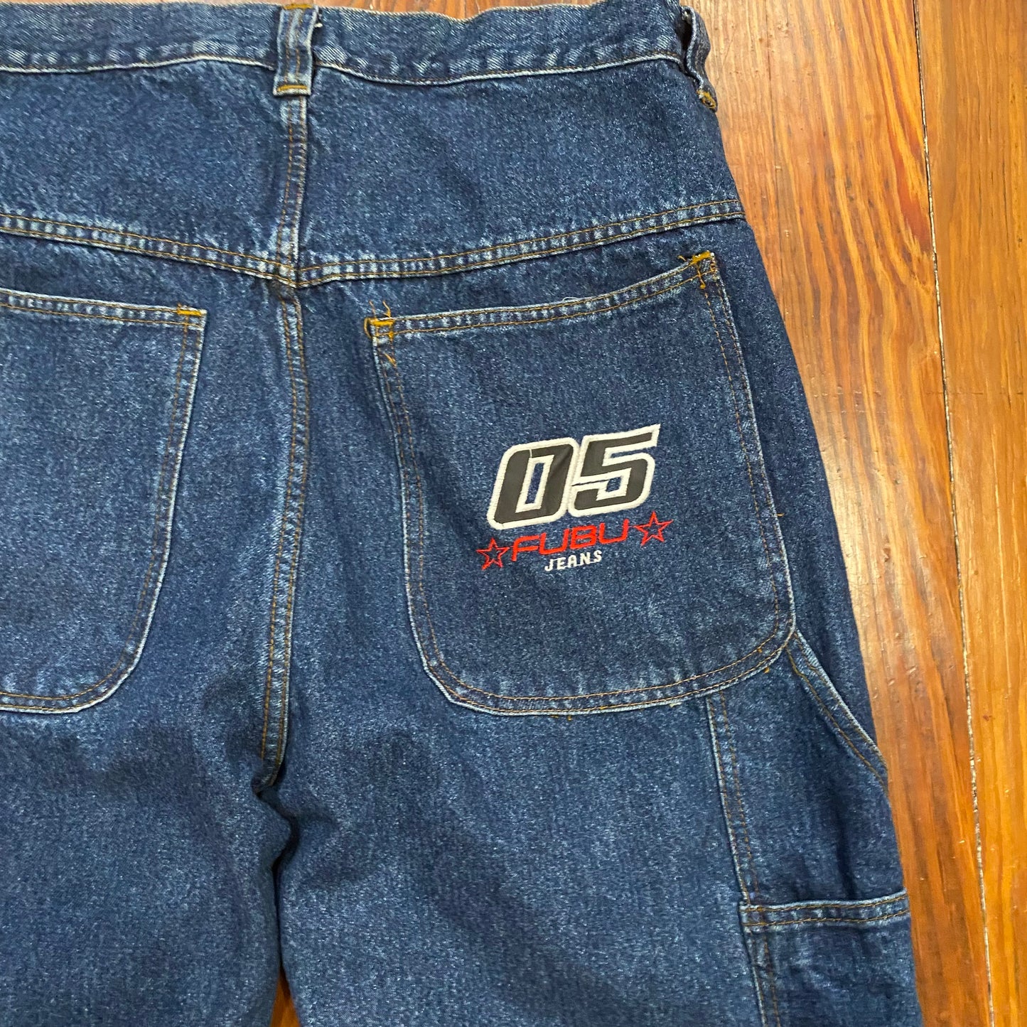 FUBU 05 Bootleg Blue Jeans- 38x32