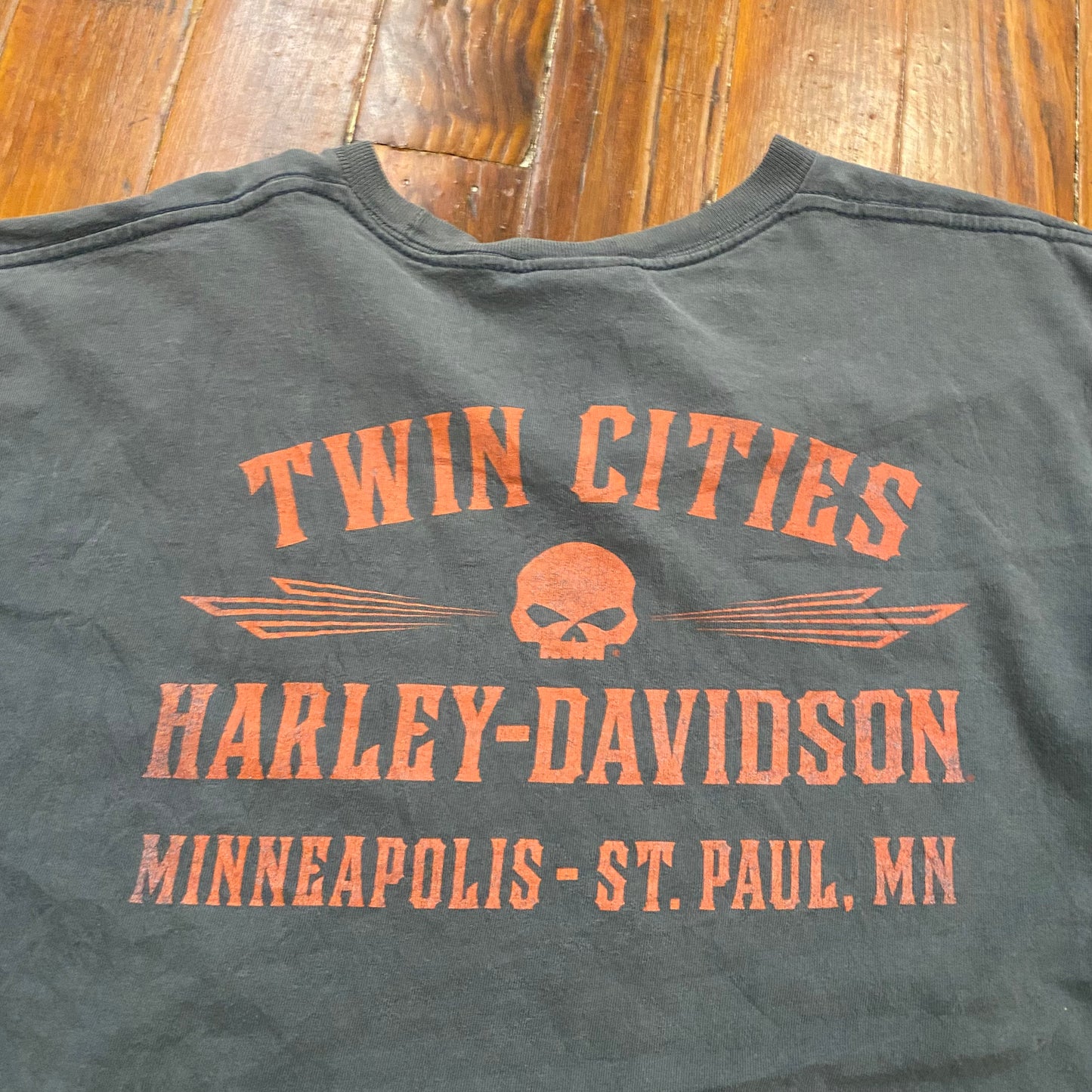 Vintage Twin City Harley Davidson Bike Graphic Tee - XL
