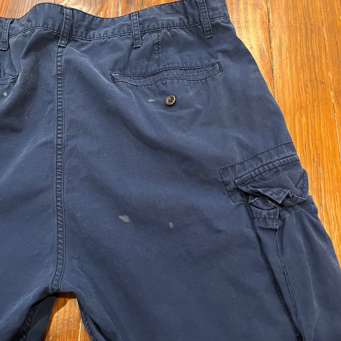 Levi Navy Cargo Shorts- 38x9
