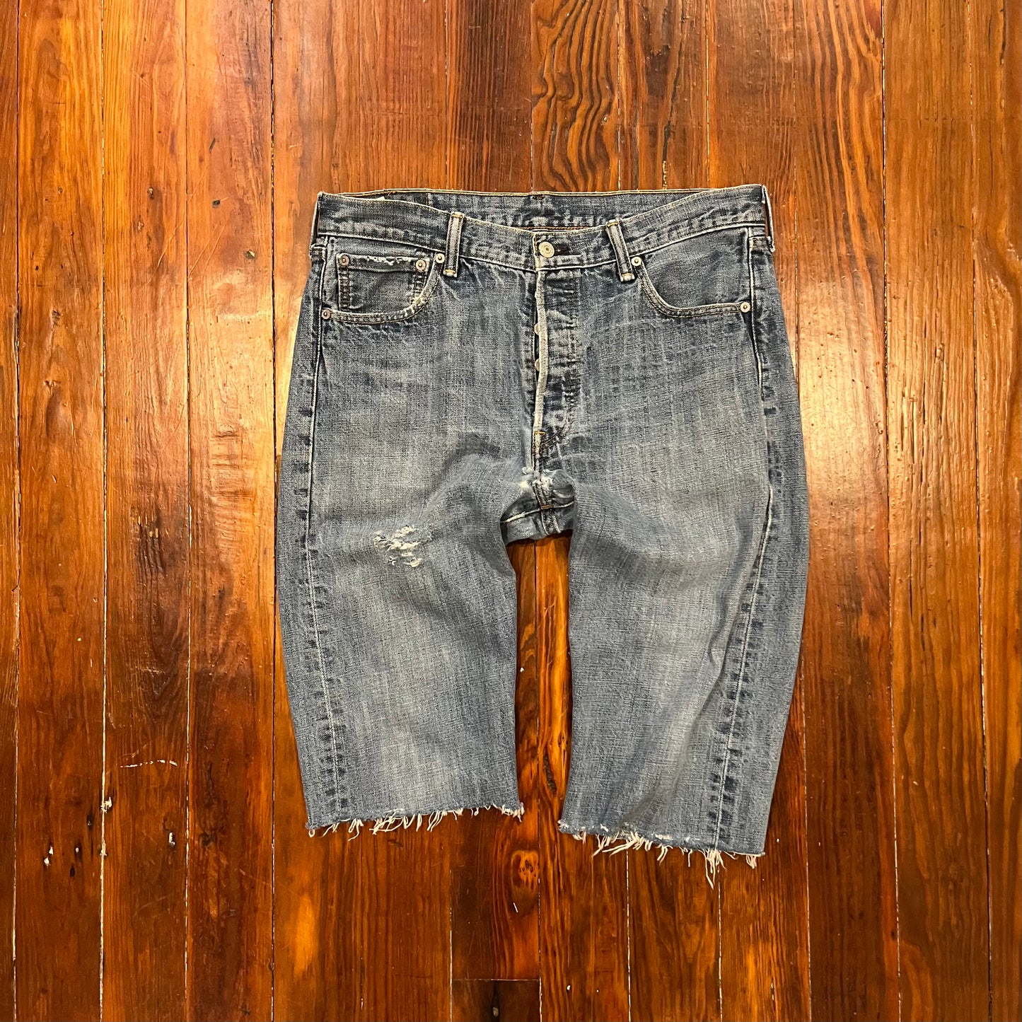 Levi Grey Jean Shorts- 28x15