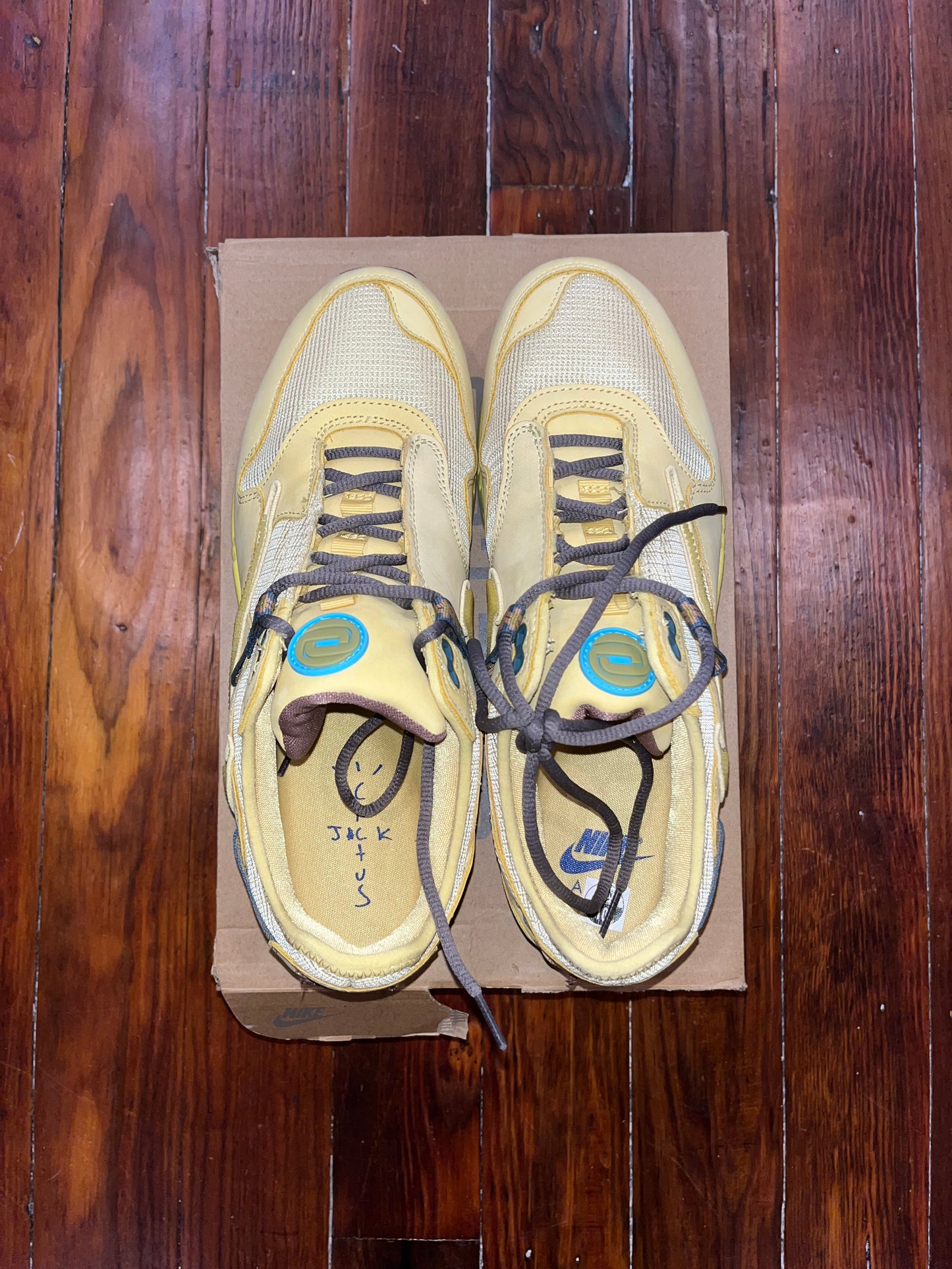 Nike Air Max 1 x Travis Scott Cactus Jack 'Saturn Gold' - SZ10M