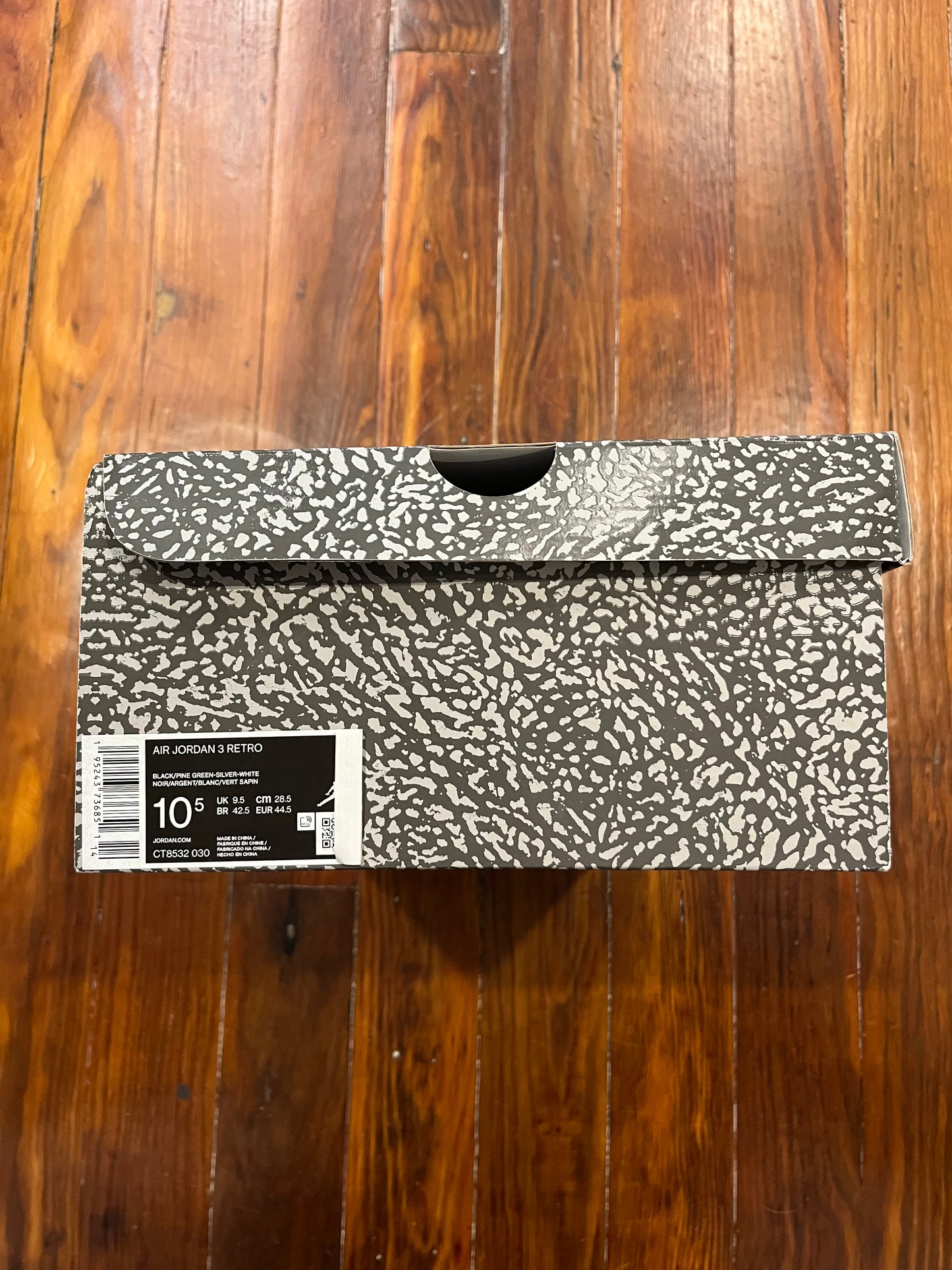 Jordan 3 Retro 'Pine Green' - SZ10.5M