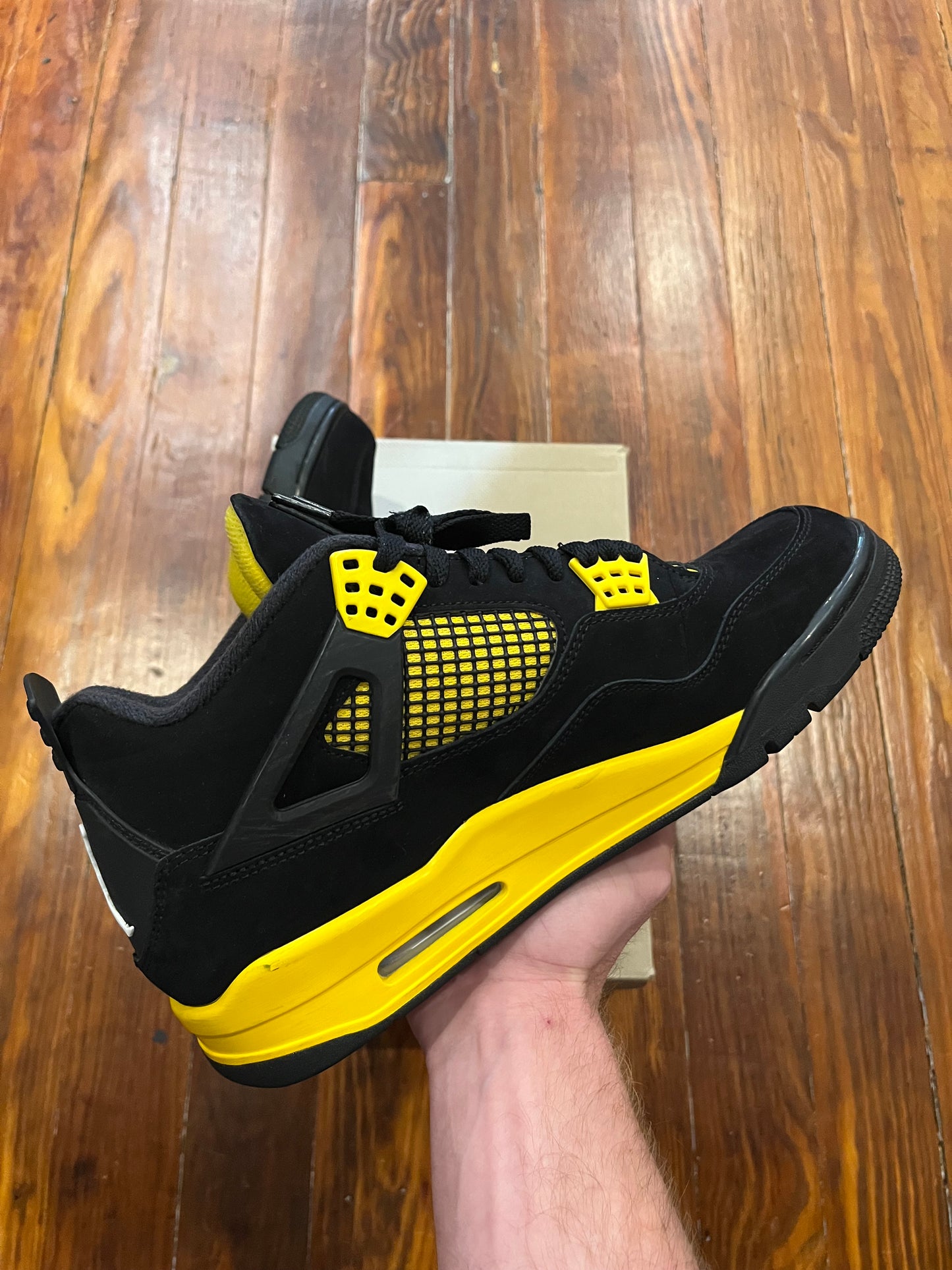 Jordan 4 Retro 'Thunder' (2023) - SZ11M