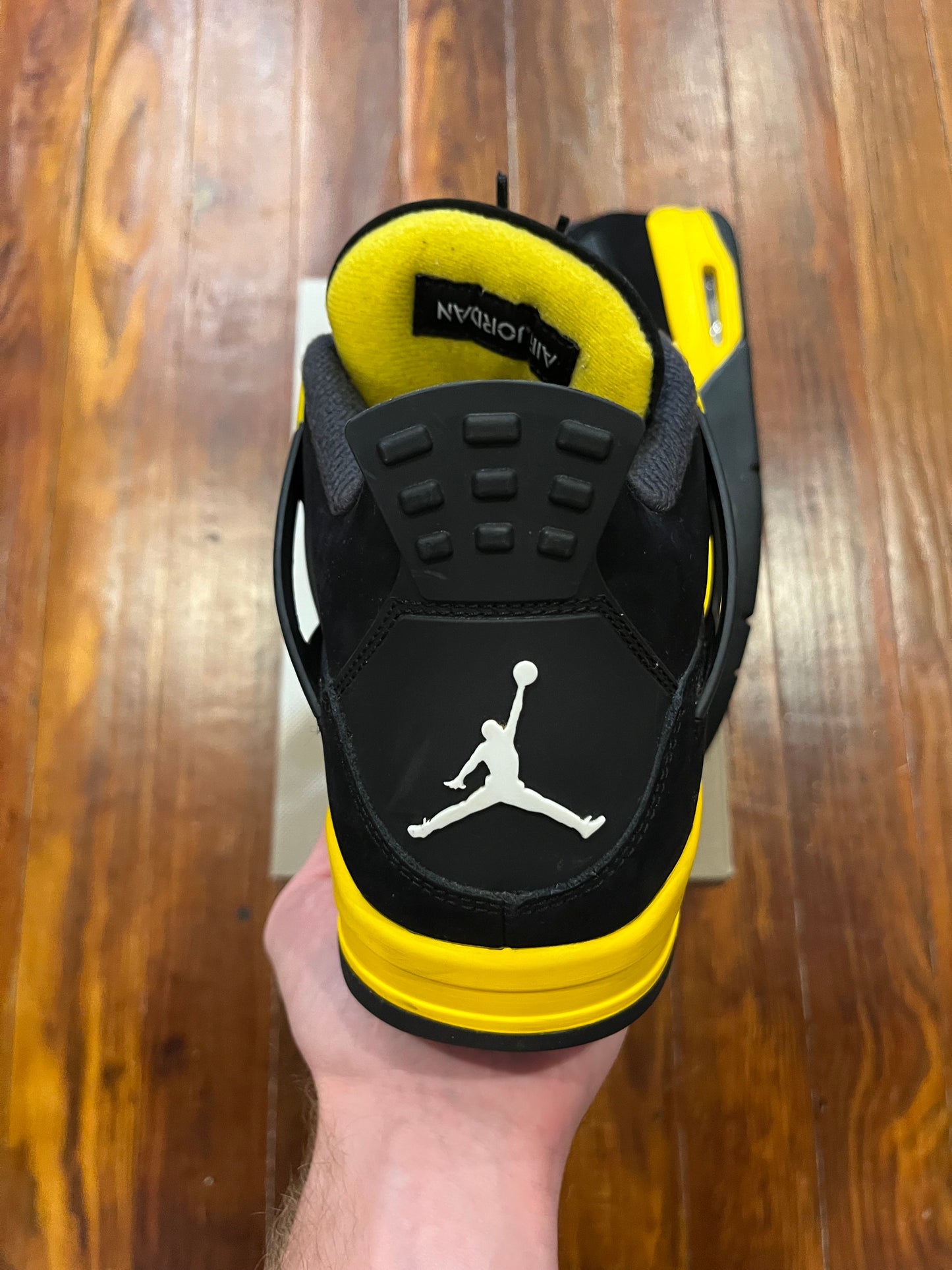 Jordan 4 Retro 'Thunder' (2023) - SZ11M