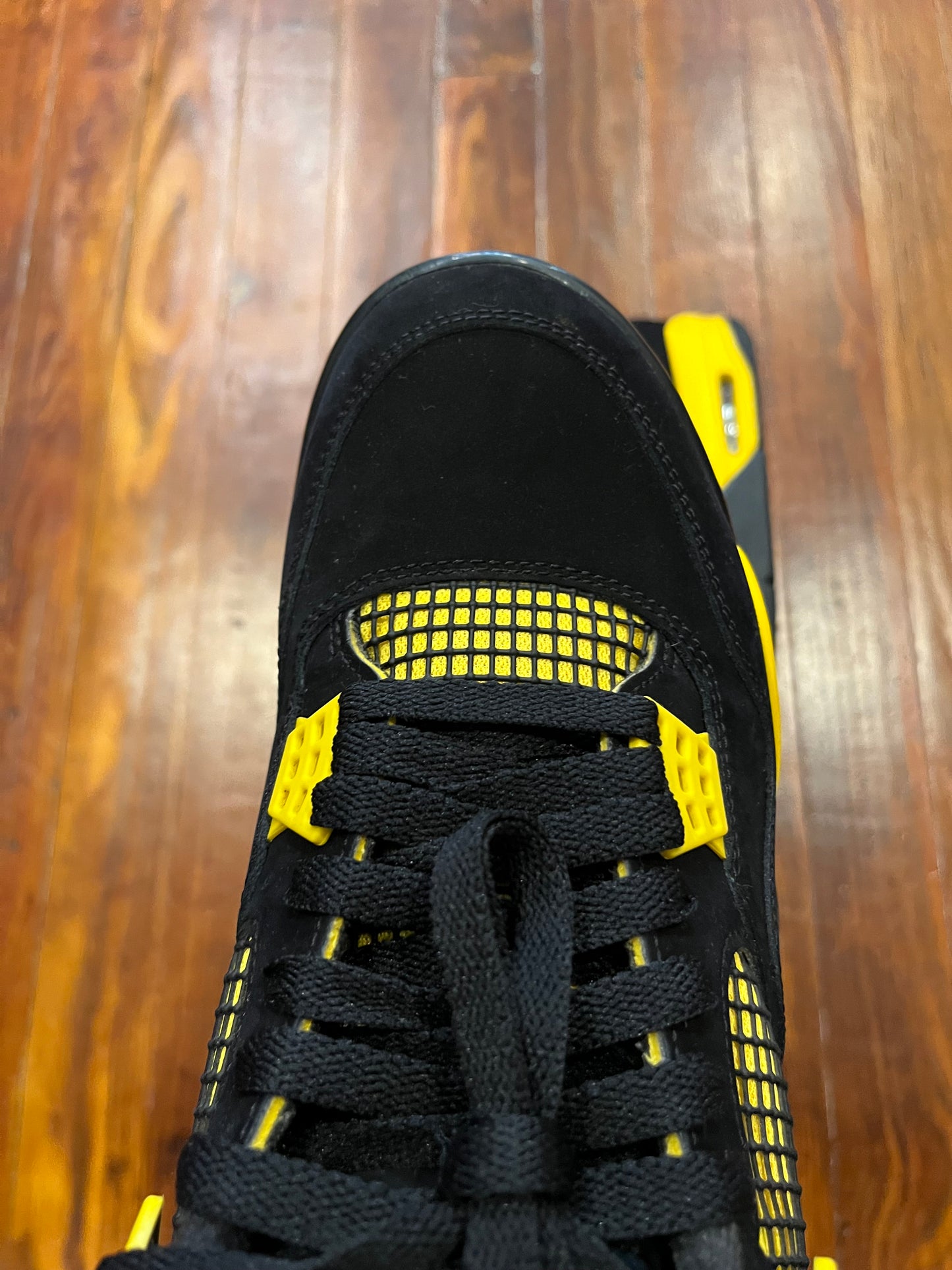 Jordan 4 Retro 'Thunder' (2023) - SZ11M