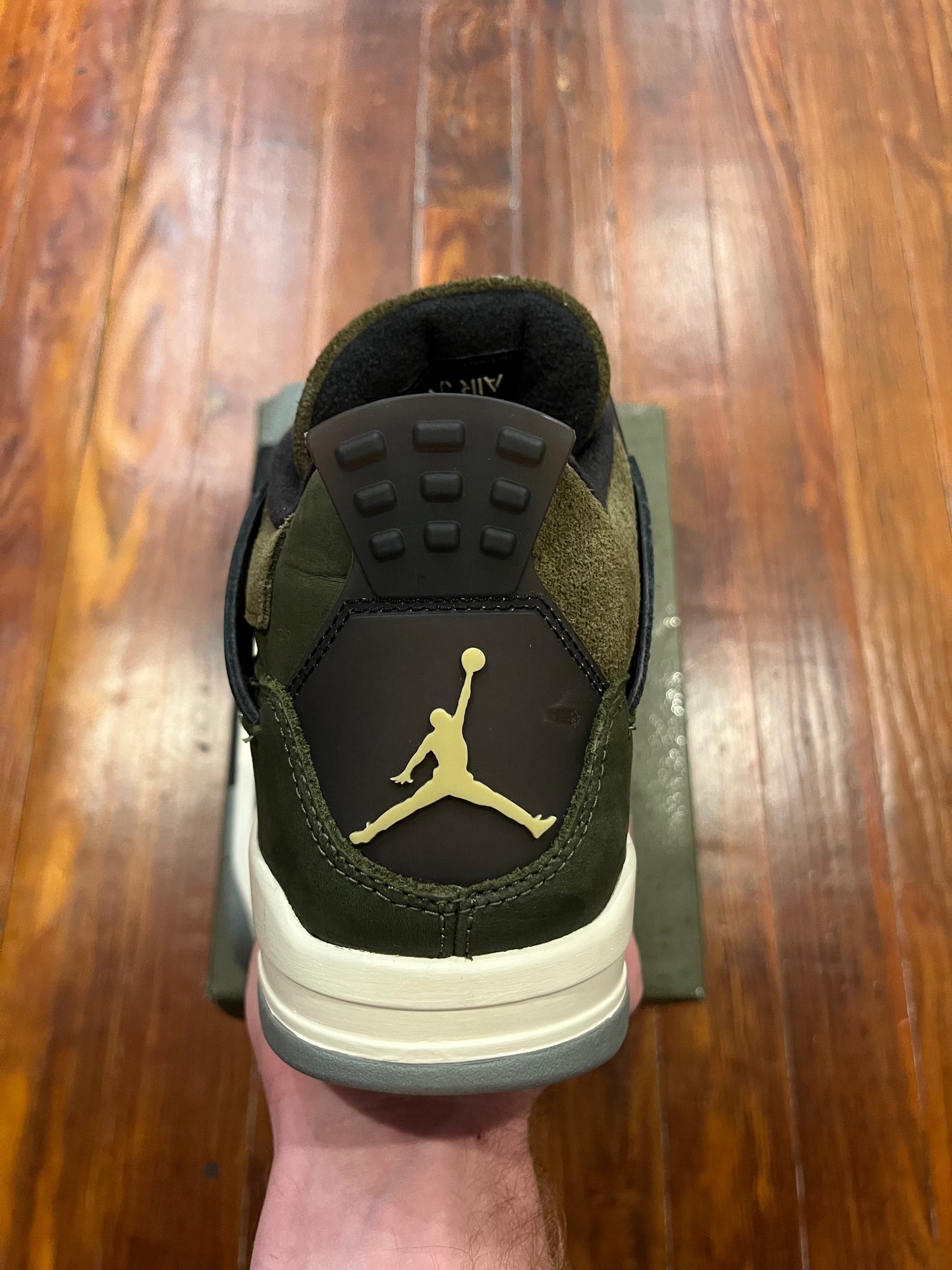 Jordan 4 Retro SE 'Craft Medium olive' - SZ10M