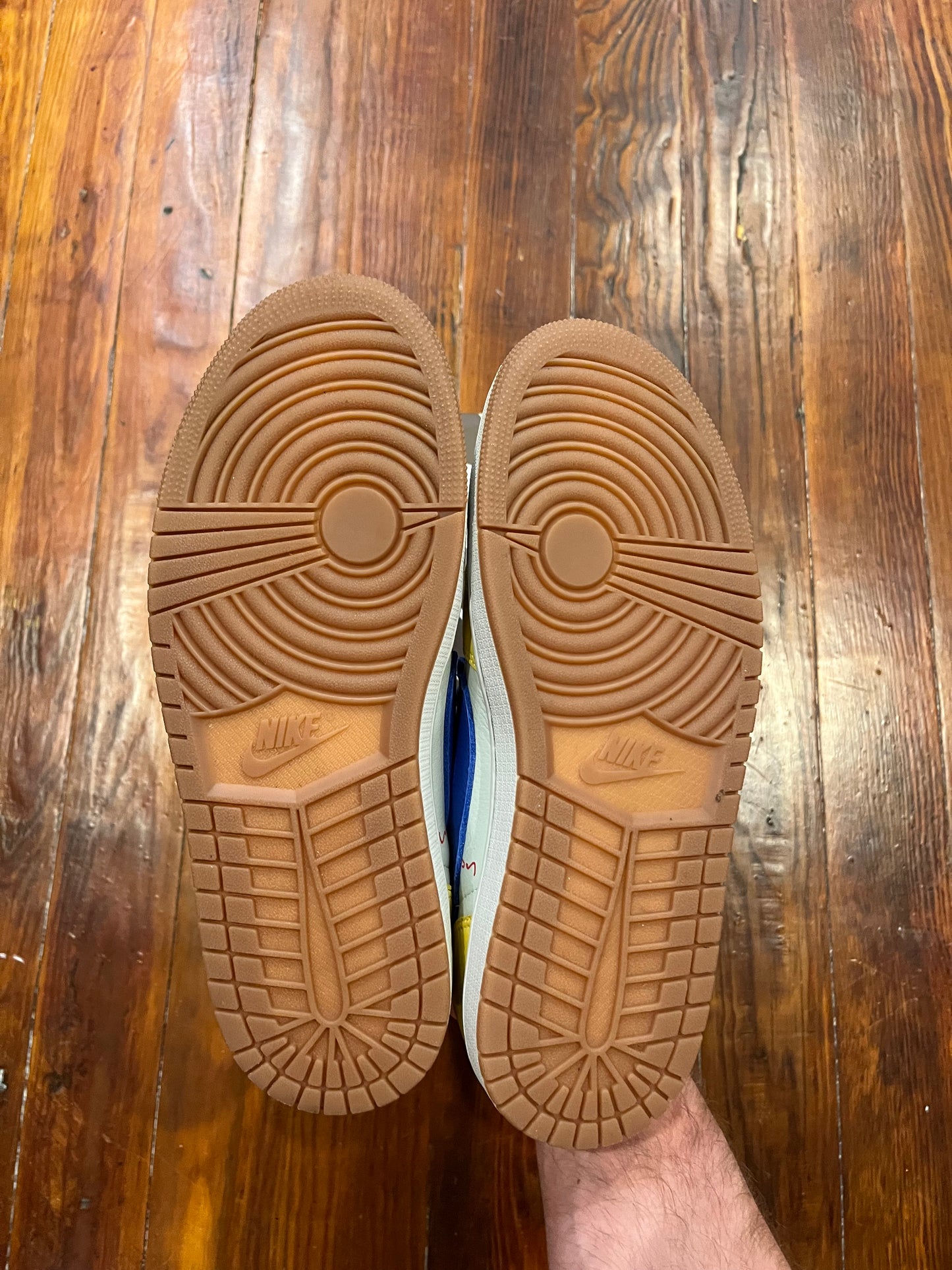 Travis Scott x Wmns Jordan 1 Low 'Canary' - SZ10.5W/9M