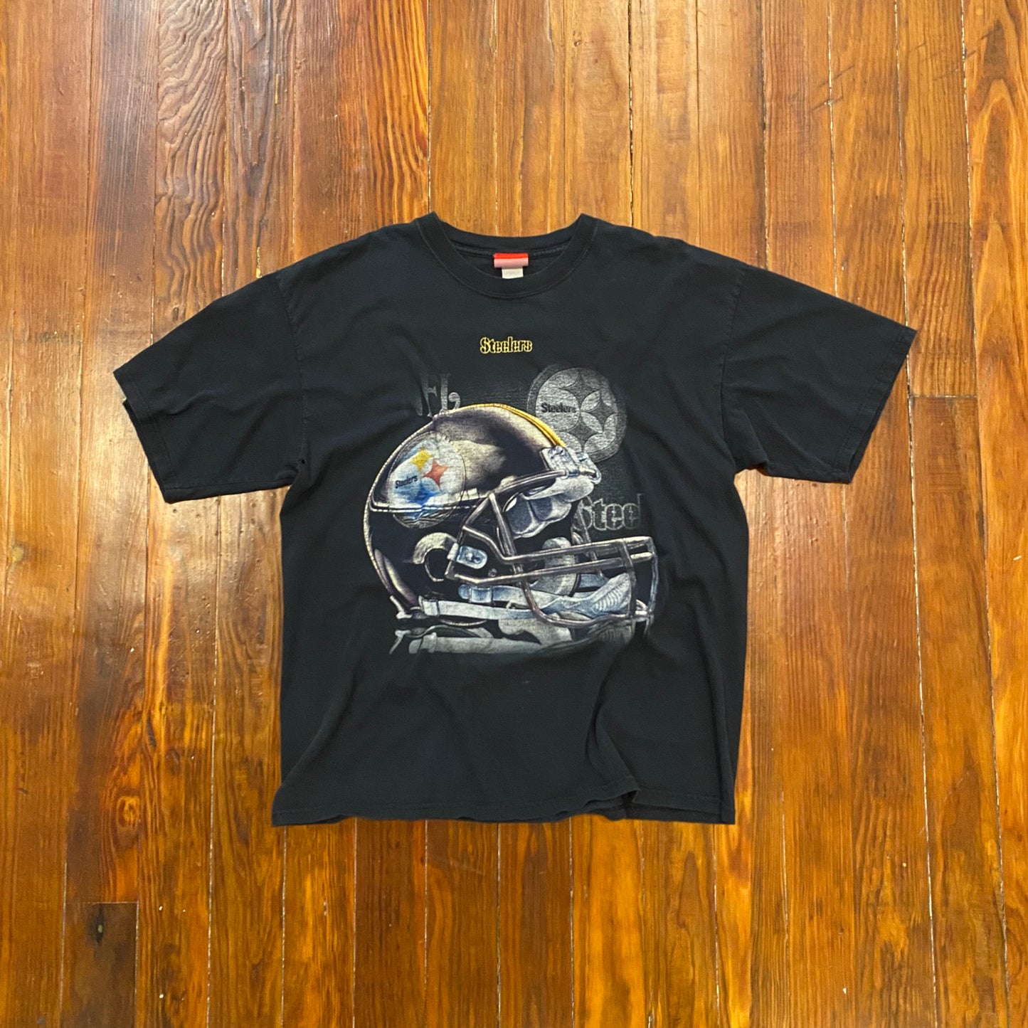 Vintage Steelers Helmet Front Graphic Black Tee- XL