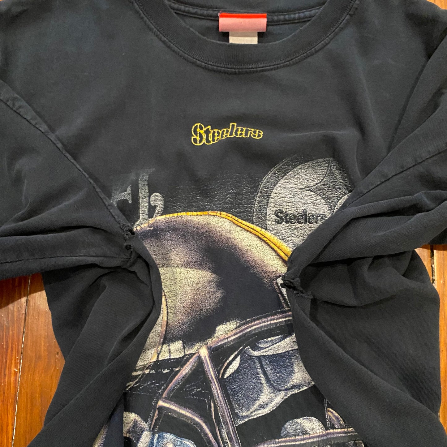Vintage Steelers Helmet Front Graphic Black Tee- XL