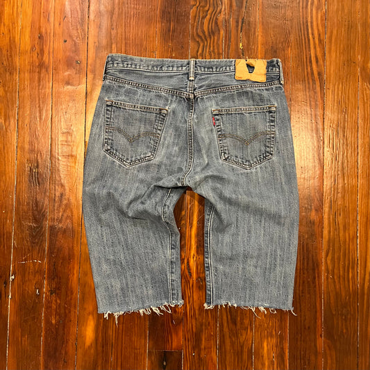 Levi Grey Jean Shorts- 28x15