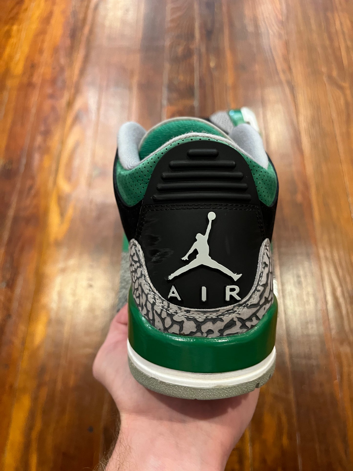 Jordan 3 Retro 'Pine Green' - SZ10.5M