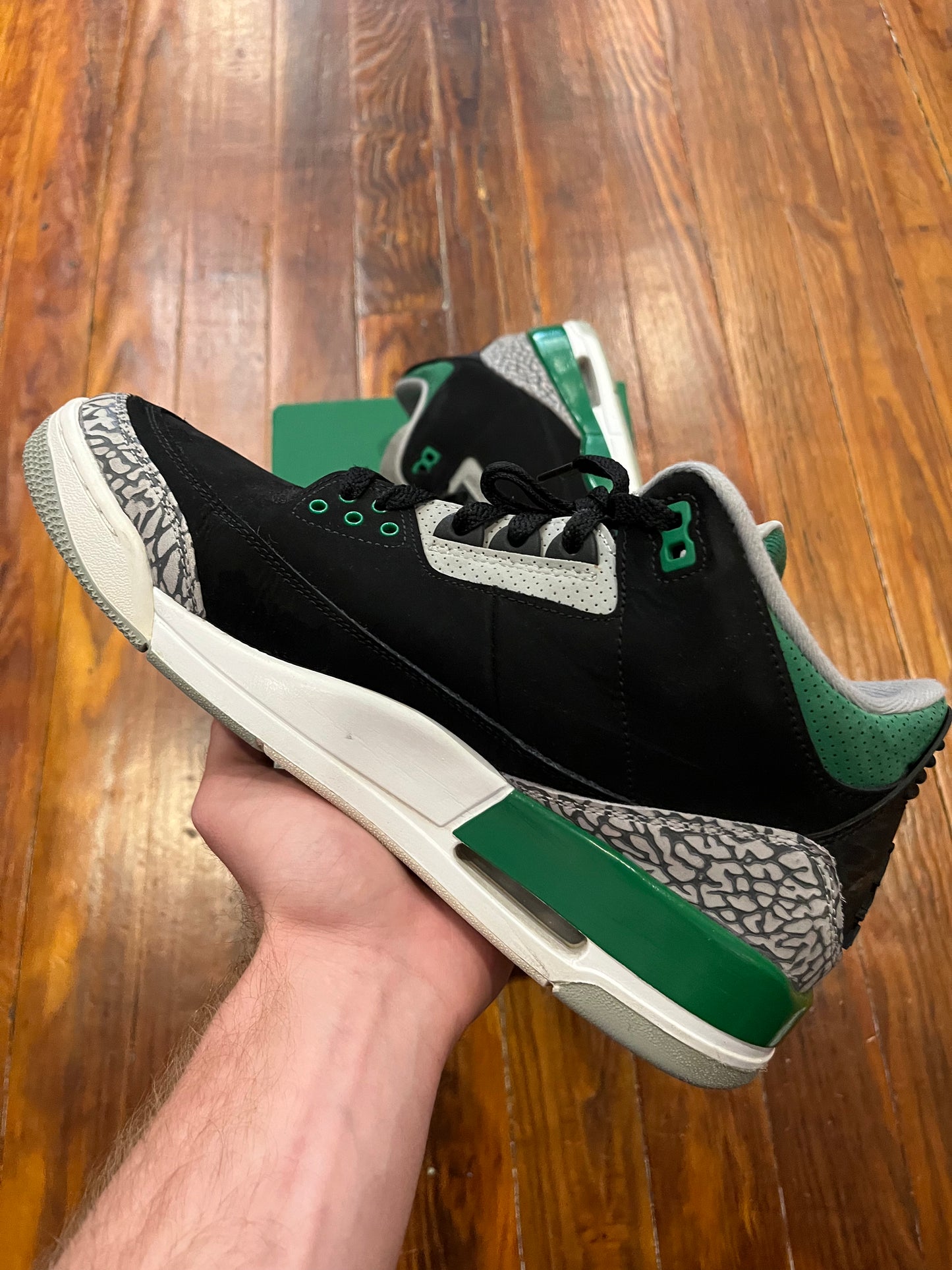 Jordan 3 Retro 'Pine Green' - SZ10.5M